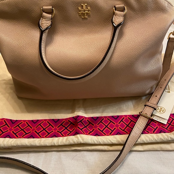 Tory Burch Frida Satchel and wallet - Picture 4 of 11